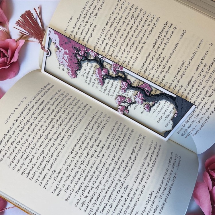 sakura w ksiazce.JPG
