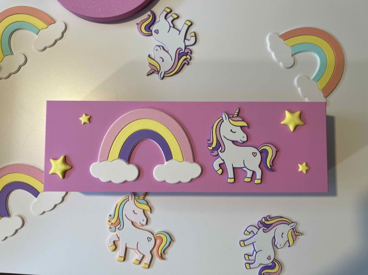 kredkiwzorjednorozecteczakolor.jpeg